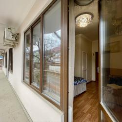 Комната стандарт с 1 двуспальной кроватью и балконом