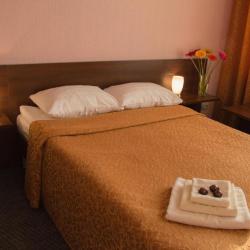 Номер стандарт с 1 двуспальной кроватью