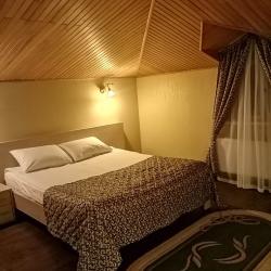 Номер стандарт с 1 двуспальной кроватью
