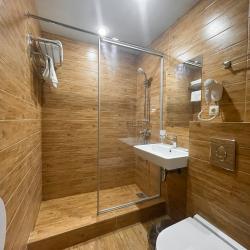 Номер стандарт с 1 двуспальной кроватью #106