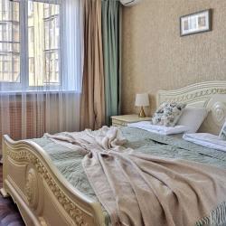 Фото Апартаменты на улице Комарова 23