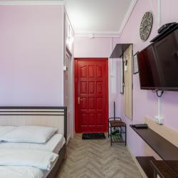Фото Отель Уютная небольшая студия в мкр. Кудепста