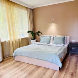 Фото Апартаменты на Крымской ГОСТИ-24