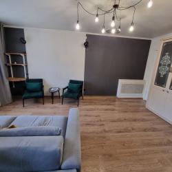 Апартаменты студия Коммунаров 204