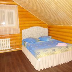 Номер стандарт улучшенный с 1 двуспальной кроватью (с завтраком, мансарда)