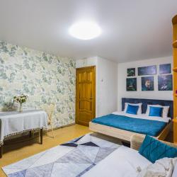 Фото Отель Moment House (Момент Хаус) на улице Беловежская 47