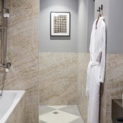 Джуниор Сюит