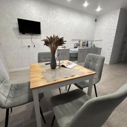 Фото Апартаменты на улице Мельникайте 38