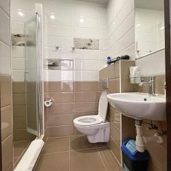 VeryHotel — b1f58371bbd2de3177968c2dac05688a