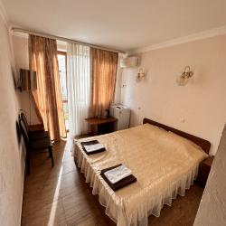 Номер улучшенный стандарт с 1 двуспальной кроватью