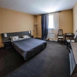 Номер стандарт с 1 двуспальной кроватью