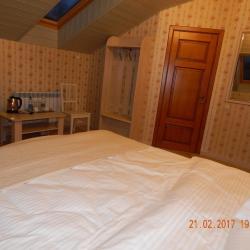Номер стандарт комфорт с 1 двуспальной кроватью (мансарда)
