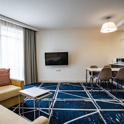 Фото Отель Ramada Hotel & Suites by Wyndham Novosibirsk Zhukovka (Рамада )