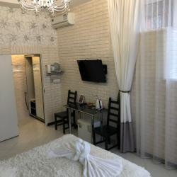 Комната полулюкс с 1 двуспальной кроватью