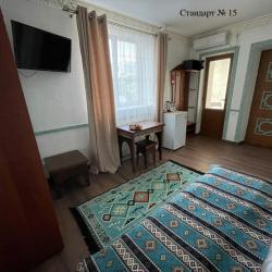 Номер стандарт с 1 двуспальной кроватью №16