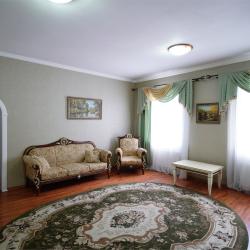 Фото Usengi Hotel and Hostel (Юсенги Отель и Хостел)