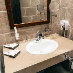 Номер стандарт с 1 двуспальной кроватью