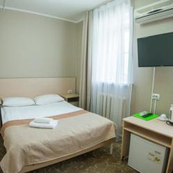 Номер стандарт с 1 двуспальной кроватью