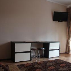 Комната полулюкс 1 односпальной и 1 двуспальной кроватью №3