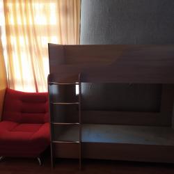Кровать в 8-местном мужском номере 25м2