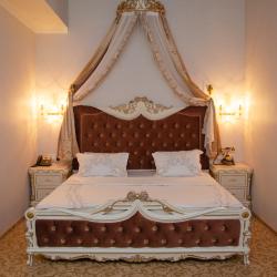 Номер люкс свадебный с 1 двуспальной кроватью