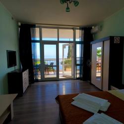 4-местные 2-комнатные апартаменты люкс с террасой