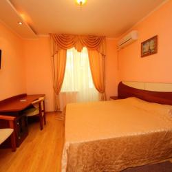 Фото Отель Гостевой дом Лев