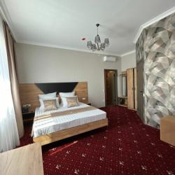 Номер комфорт с 1 двуспальной кроватью