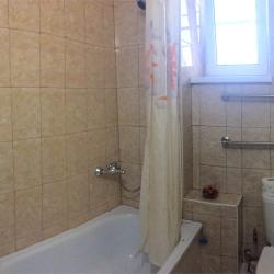 Комната комфорт с 1 односпальной и 1 двуспальной кроватью с балконом