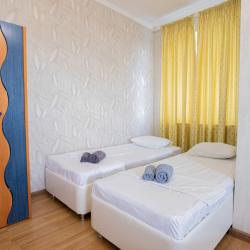 Комната стандарт (удобства на этаже)