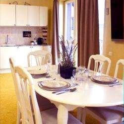 1-комнатные апартаменты студия с двухъярусной кроватью и балконом