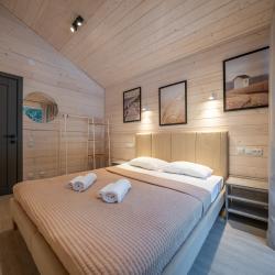 Дом с видом на лес гостиная со спальней (40 кв.м)