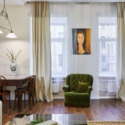 Фото Отель FlatStay Кирилловская 22| 3шка с просторной гостиной на 8 человек в центре