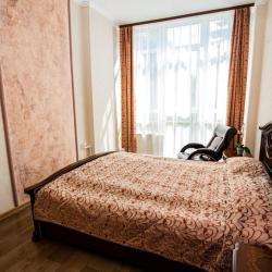 Номер стандарт с 1 двуспальной кроватью