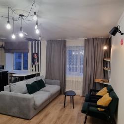 Апартаменты студия Коммунаров 204