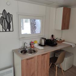 Домик у озера