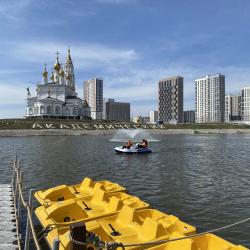 Фото Апартаменты V GОSТIАН U NАSТI на проспекте Академика Сахарова 51