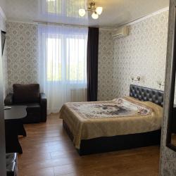 Номер стандарт с 1 двуспальной кроватью