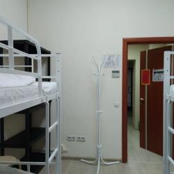 Кровать в общем номере Севилья с 2 двухъярусными кроватями (общие удобства)