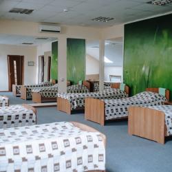 Кровать в 6-местном общем номере