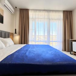 2-комнатный номер комфорт с 2 двуспальными кроватями и балконом