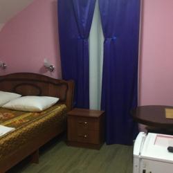 Номер эконом с 1 двуспальной кроватью