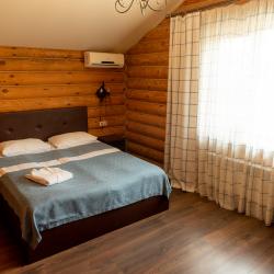 Номер в доме из бруса