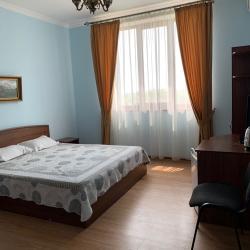 Номер стандарт с 1 двуспальной кроватью