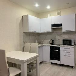 Фото Апартаменты на улице Инициативная 7В