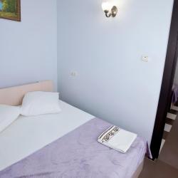 Номер стандарт семейный с 1 односпальной и 1 двуспальной кроватью