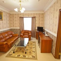 Номер люкс с 1 двуспальной кроватью