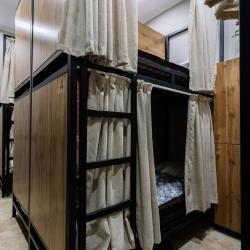 Кровать в мужском номере c 6 двухъярусными кроватями (удобства на этаже)