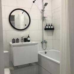 Фото Апартаменты на улице Алая 15