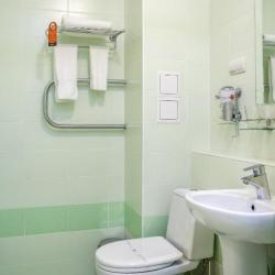 Номер стандарт с 1 двуспальной кроватью